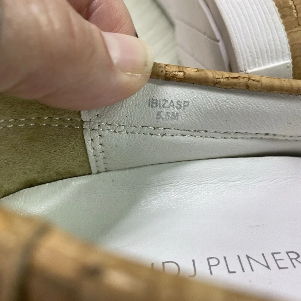 Donald J. Pliner Tan Cork Women's Boat Loafer Shoes with silver Buttons‎ Sz.5.5M